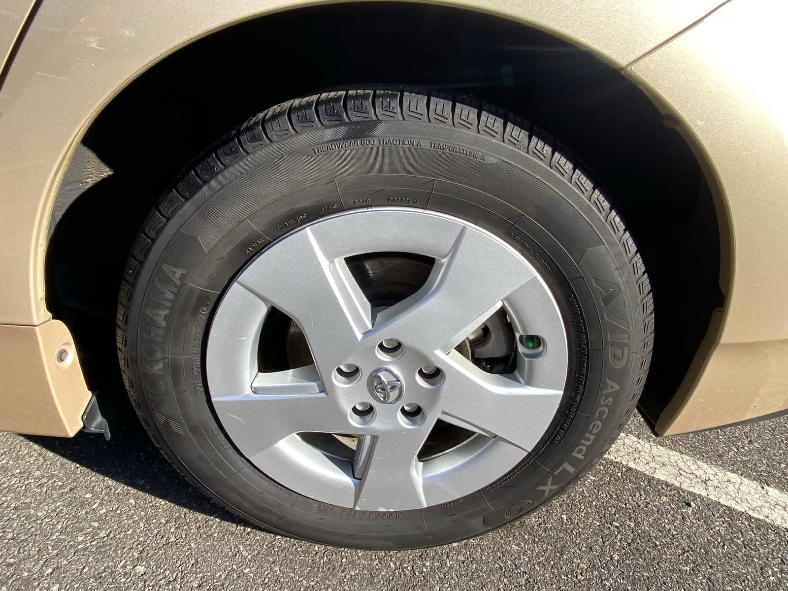 Thumbnail: 2011 Toyota Prius - 16