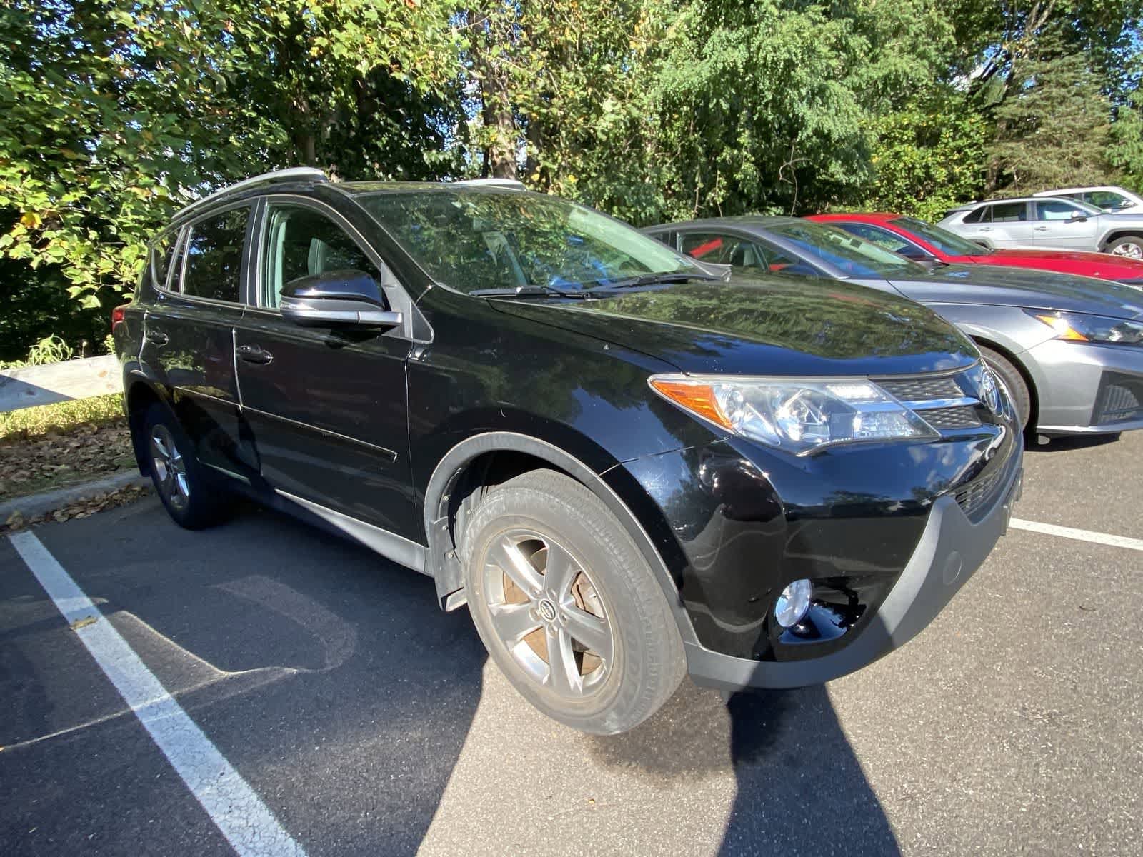 Thumbnail: 2015 Toyota RAV4 - 3