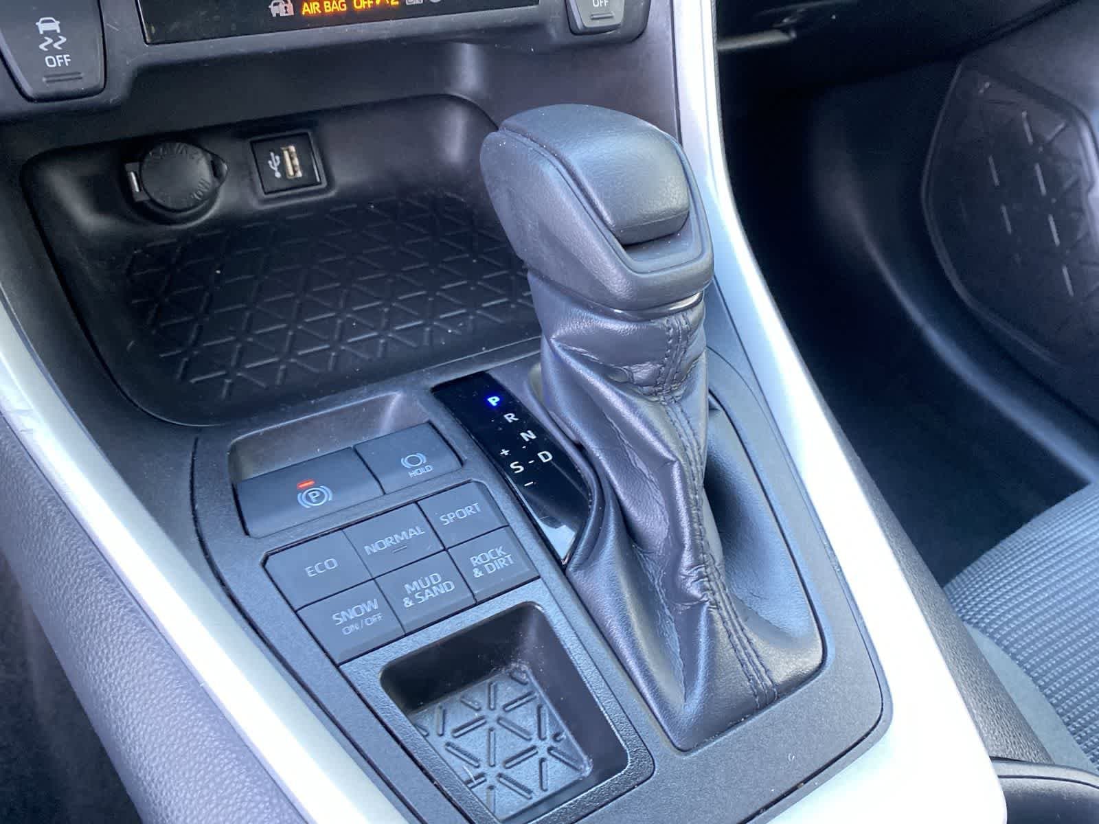 Thumbnail: 2024 Toyota RAV4 - 28