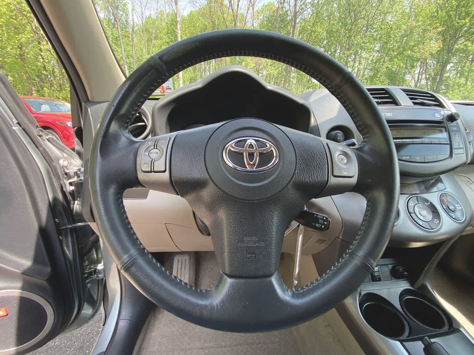 2008 Toyota RAV4 Limited 26