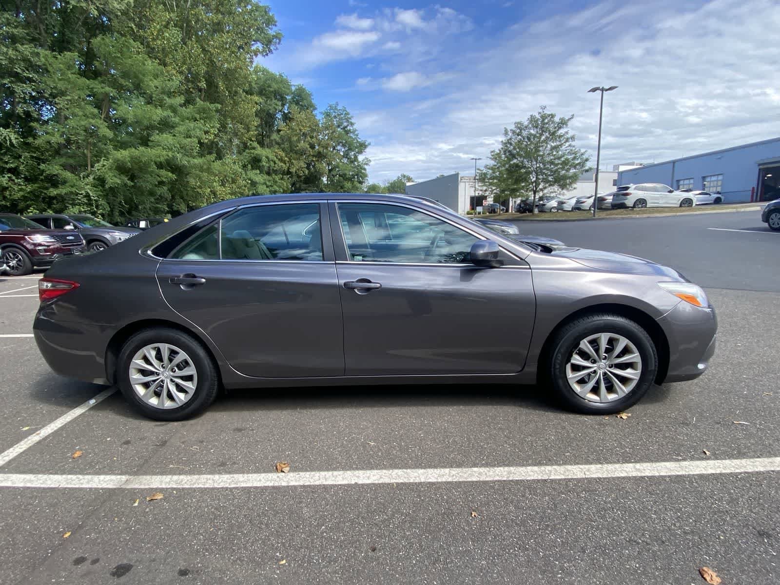 Thumbnail: 2017 Toyota Camry - 5