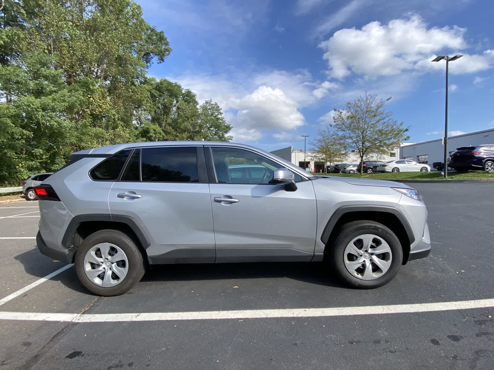 Thumbnail: 2022 Toyota RAV4 - 5