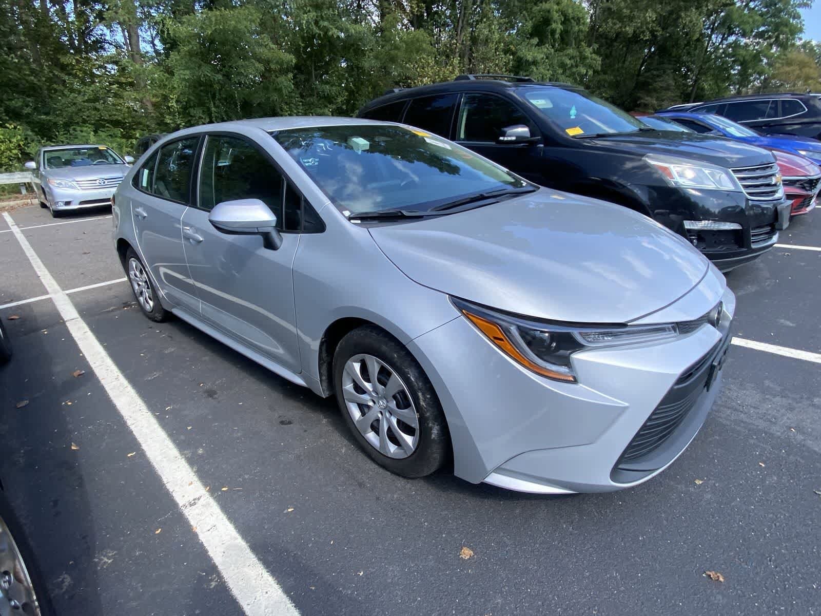 2024 Toyota Corolla LE photo 3