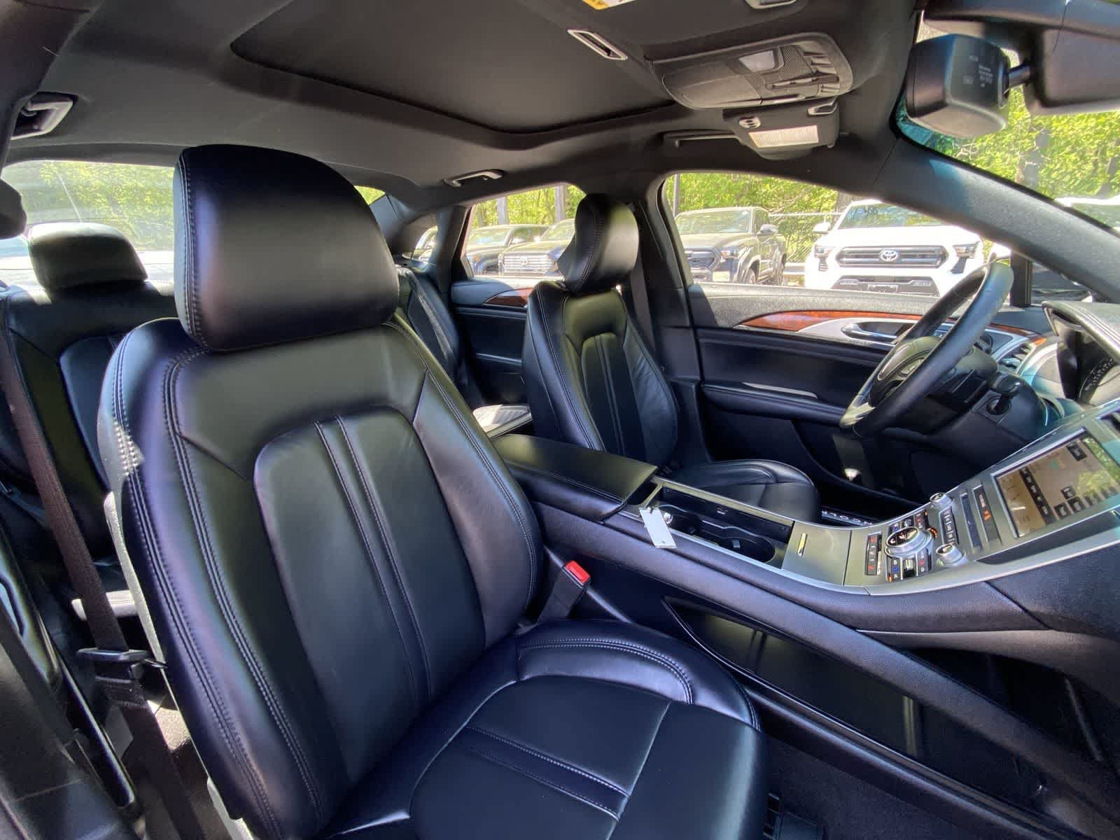 Thumbnail: 2019 Lincoln MKZ - 25