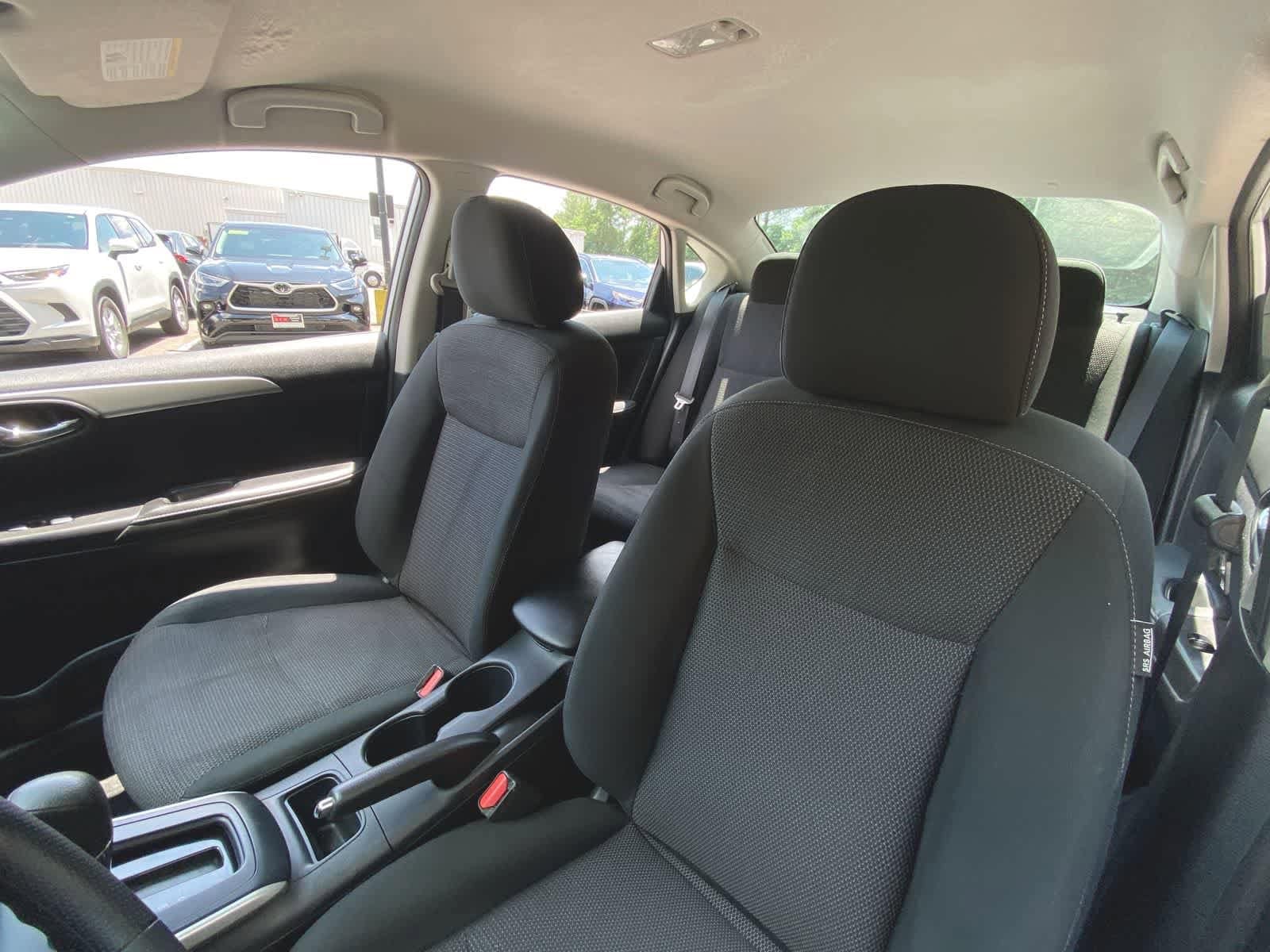 Thumbnail: 2019 Nissan Sentra - 17