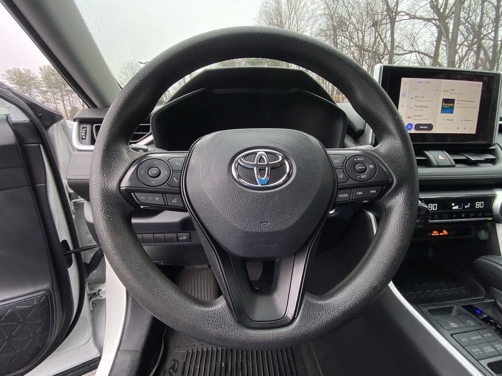 Thumbnail: 2023 Toyota RAV4 - 29