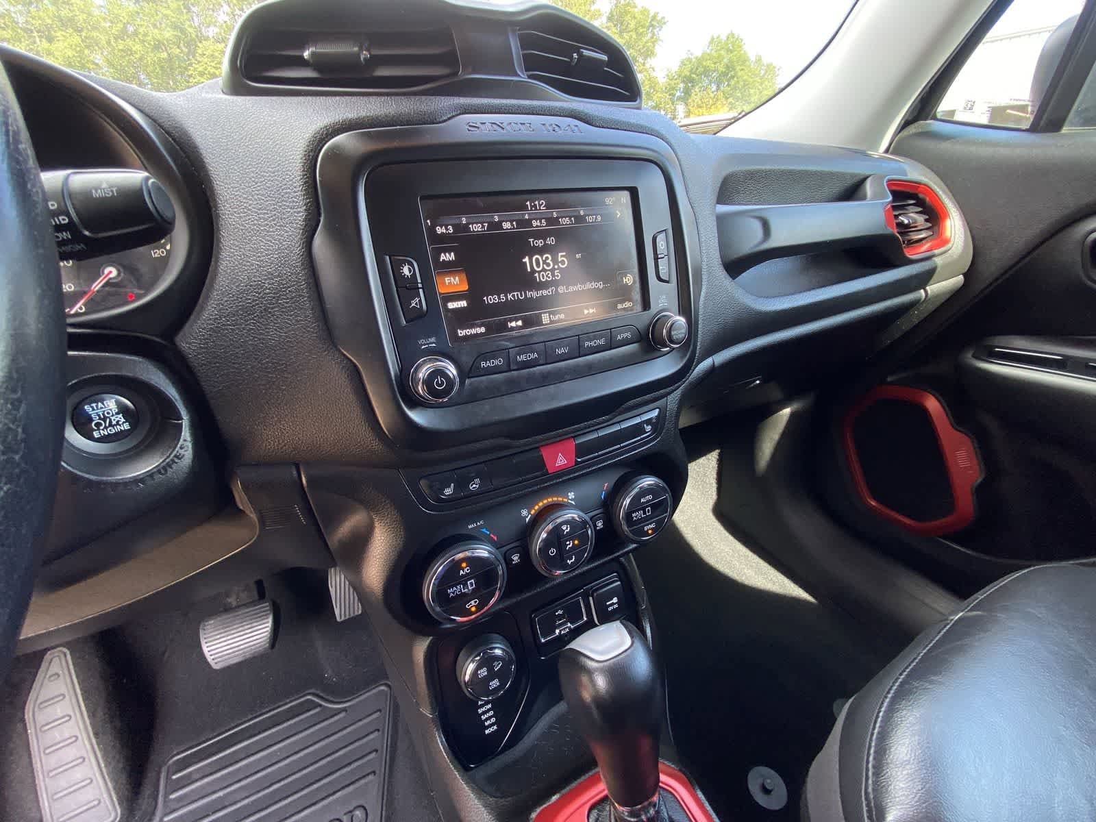 Thumbnail: 2016 Jeep Renegade - 19