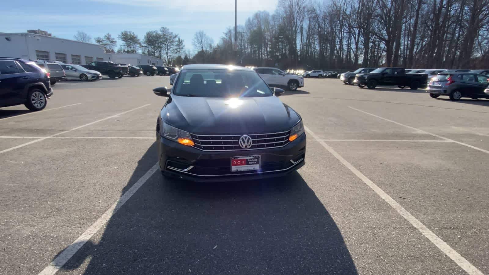 Thumbnail: 2016 Volkswagen Passat - 10