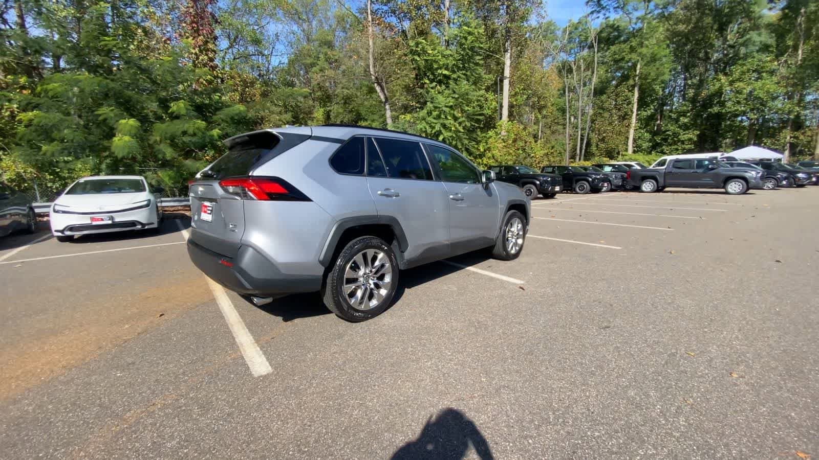 Thumbnail: 2021 Toyota RAV4 - 8