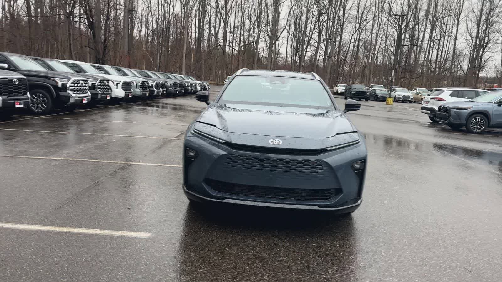 Thumbnail: 2026 Toyota Crown Signia - 3