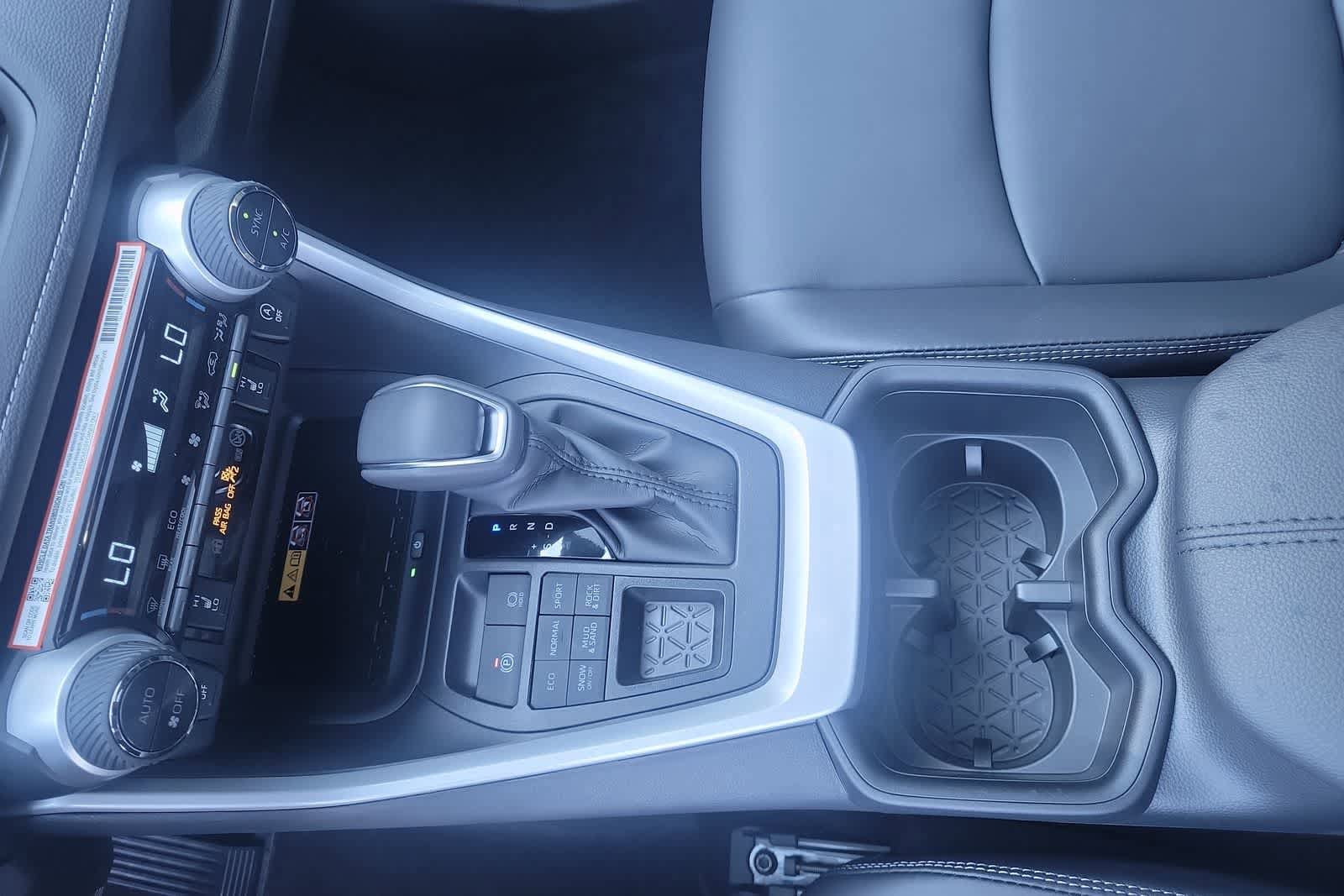 Thumbnail: 2025 Toyota RAV4 - 25