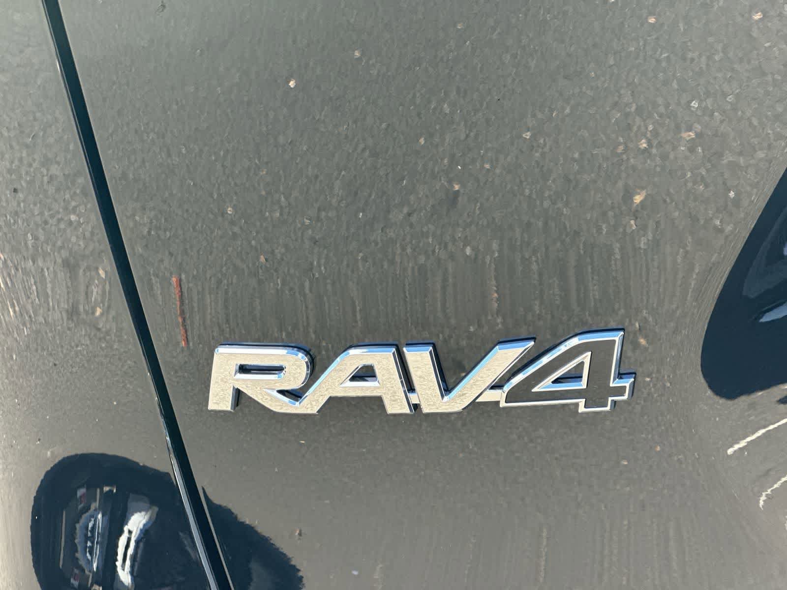Thumbnail: 2025 Toyota RAV4 - 17