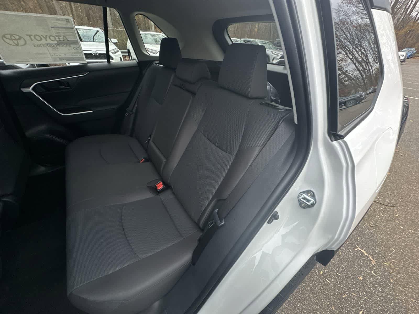 Thumbnail: 2025 Toyota RAV4 - 29