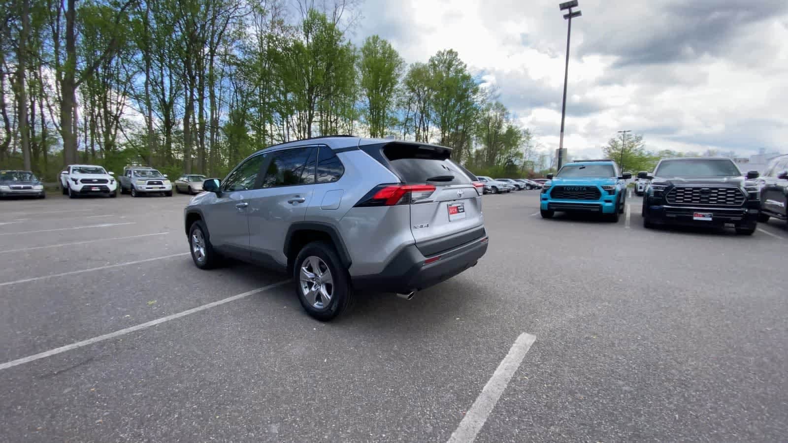 Thumbnail: 2025 Toyota RAV4 - 10