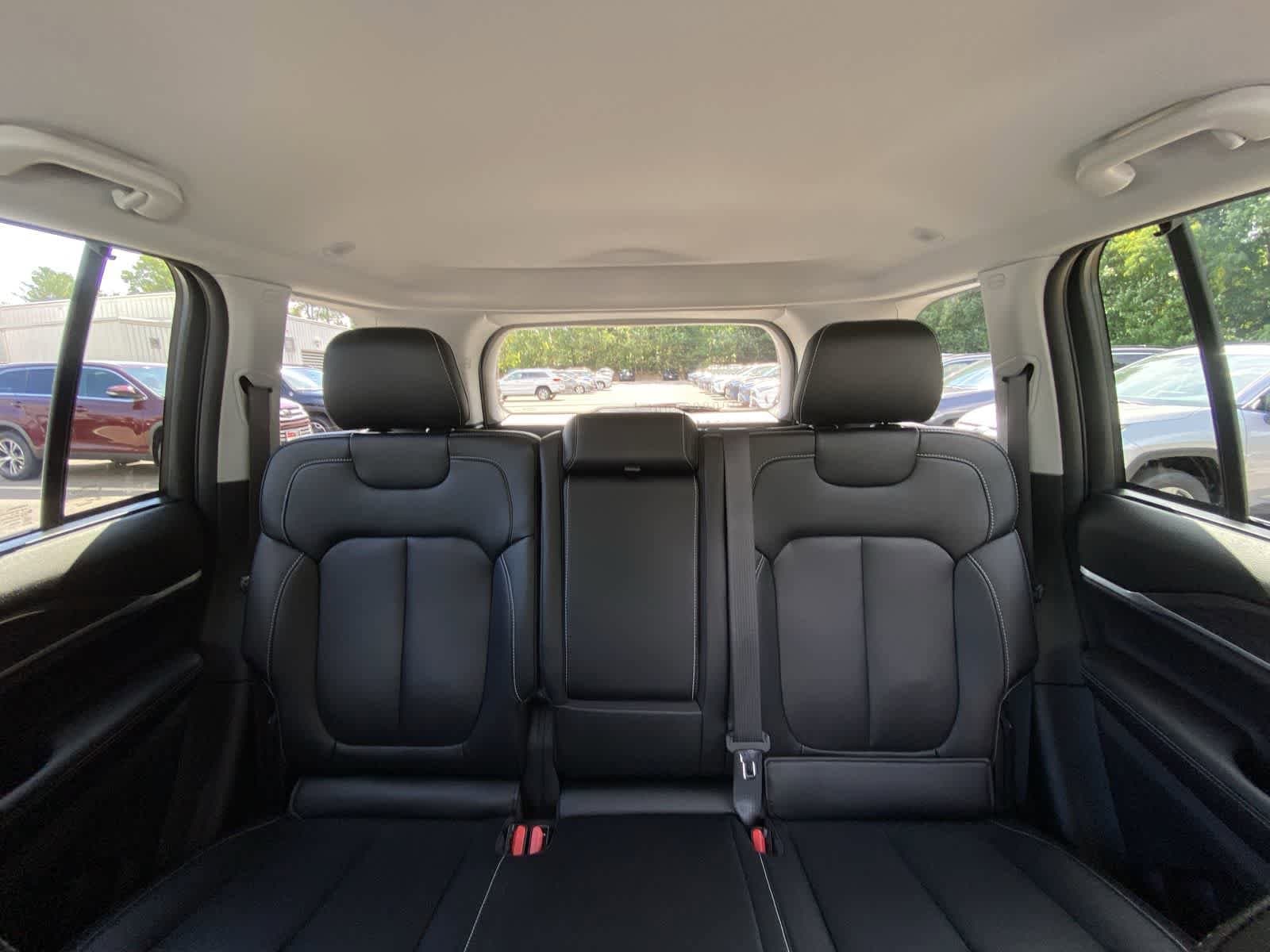 Thumbnail: 2024 Jeep Grand Cherokee - 25