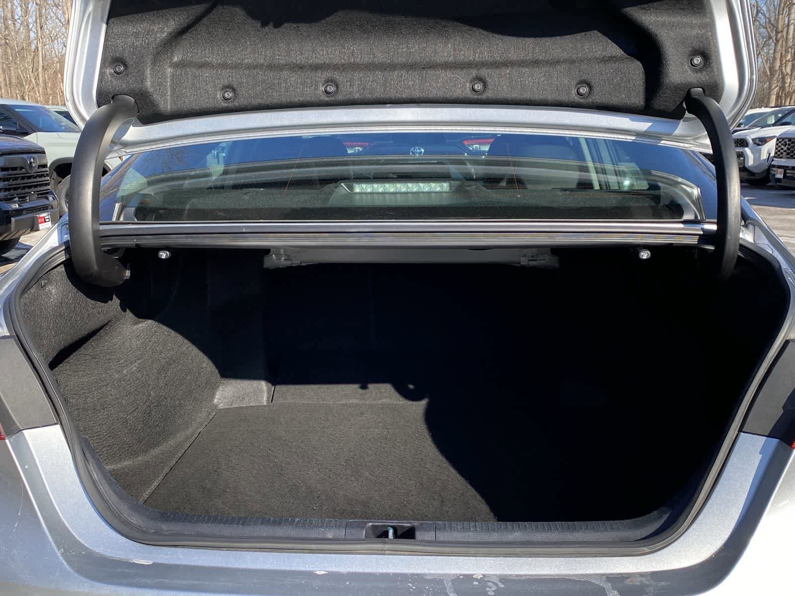 Thumbnail: 2023 Toyota Camry - 15