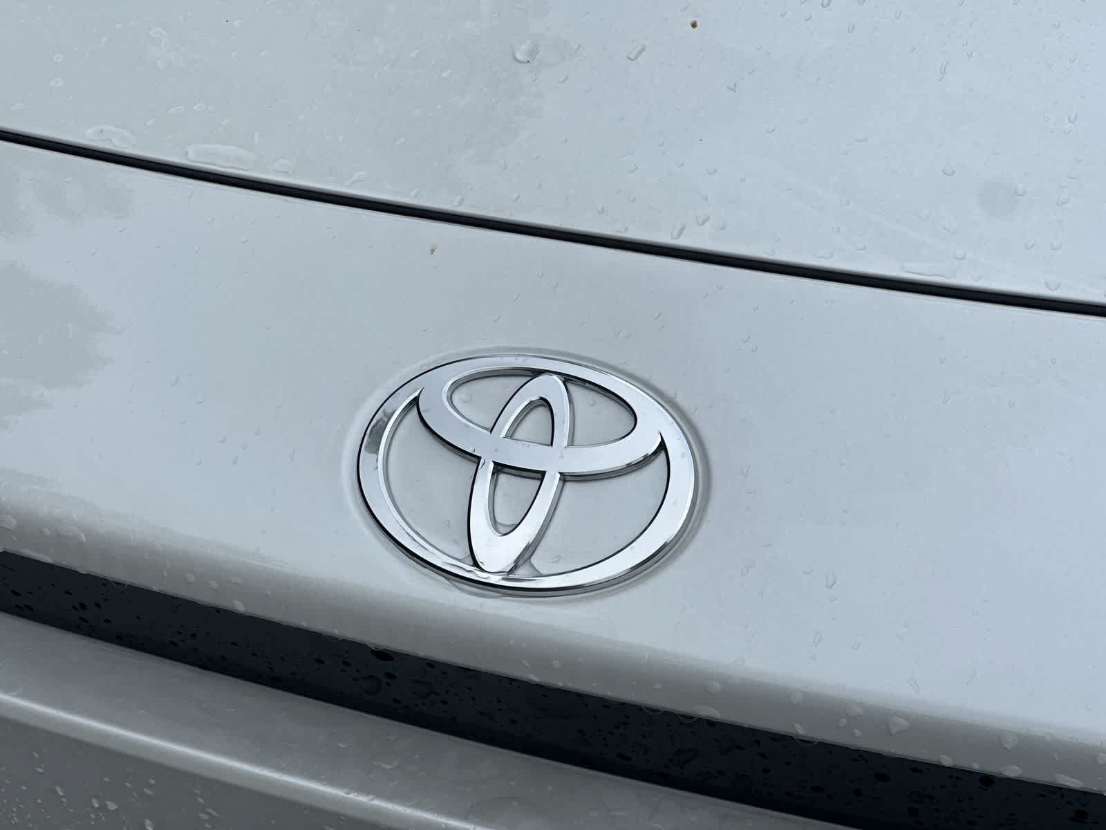 2026 Toyota bZ XLE - Photo 12