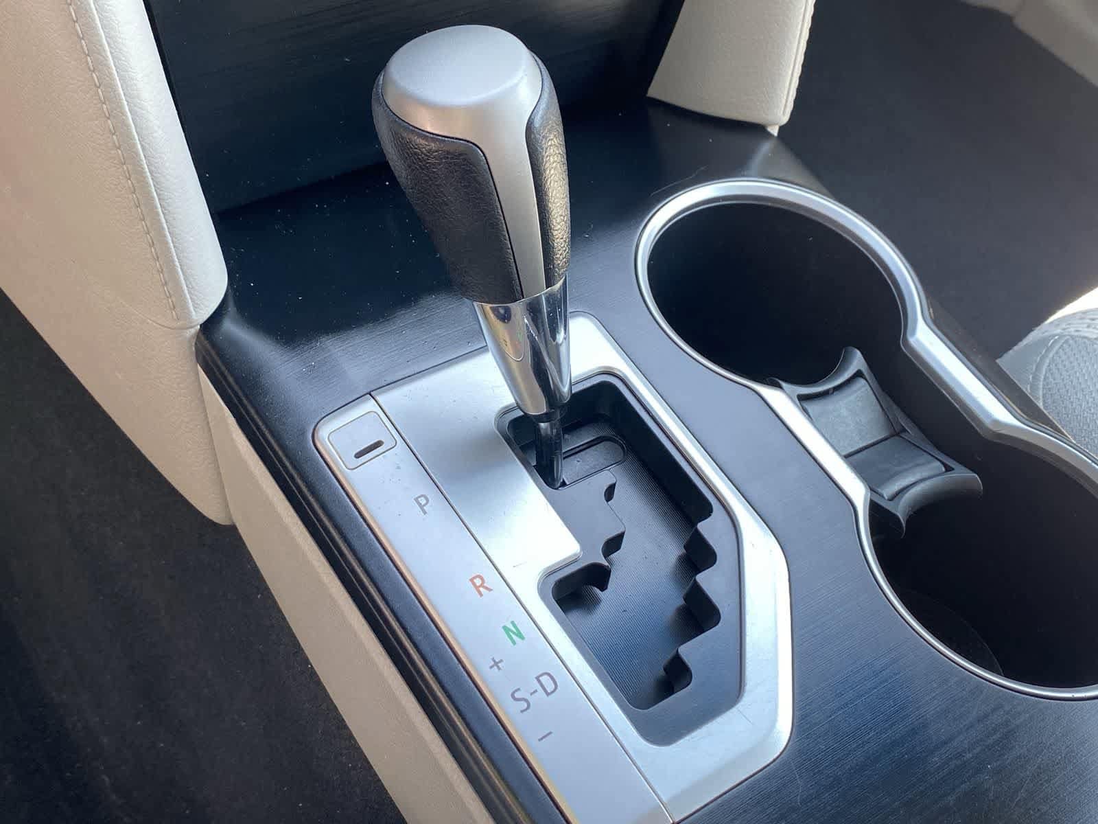 Thumbnail: 2013 Toyota Camry - 27