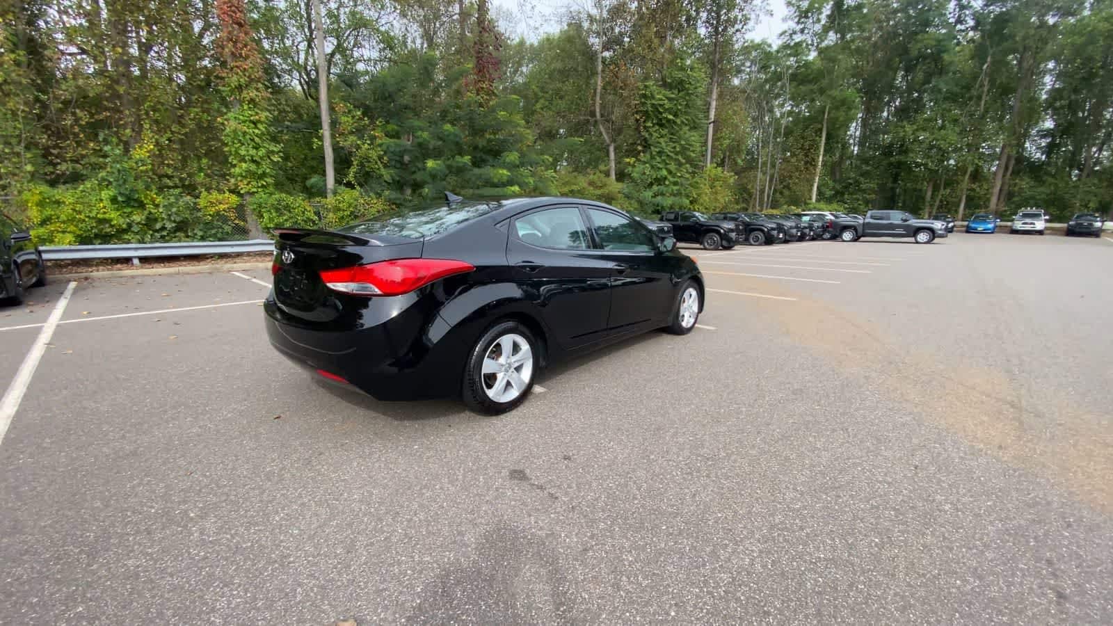 Thumbnail: 2013 Hyundai Elantra - 8