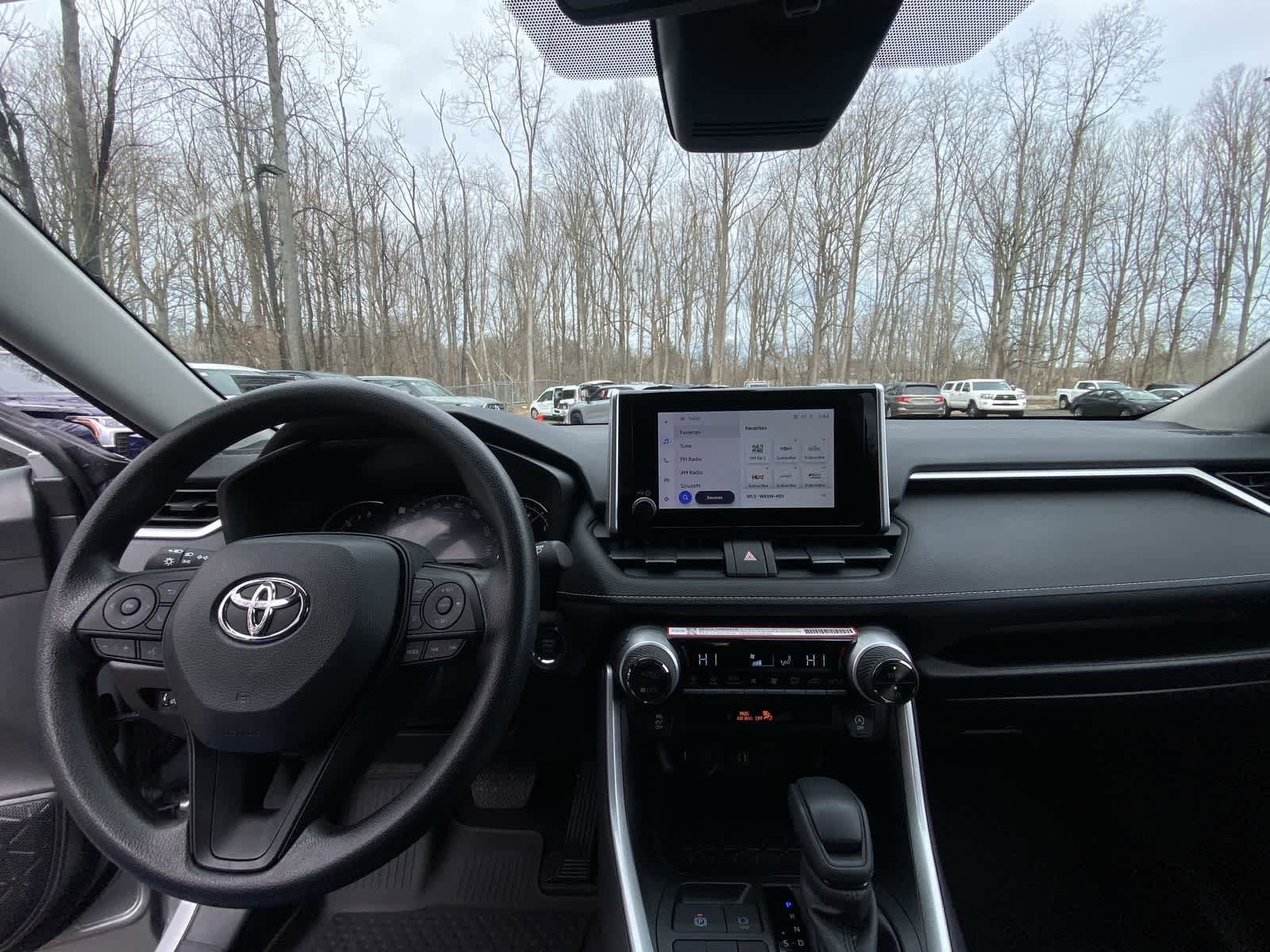 Thumbnail: 2025 Toyota RAV4 - 30