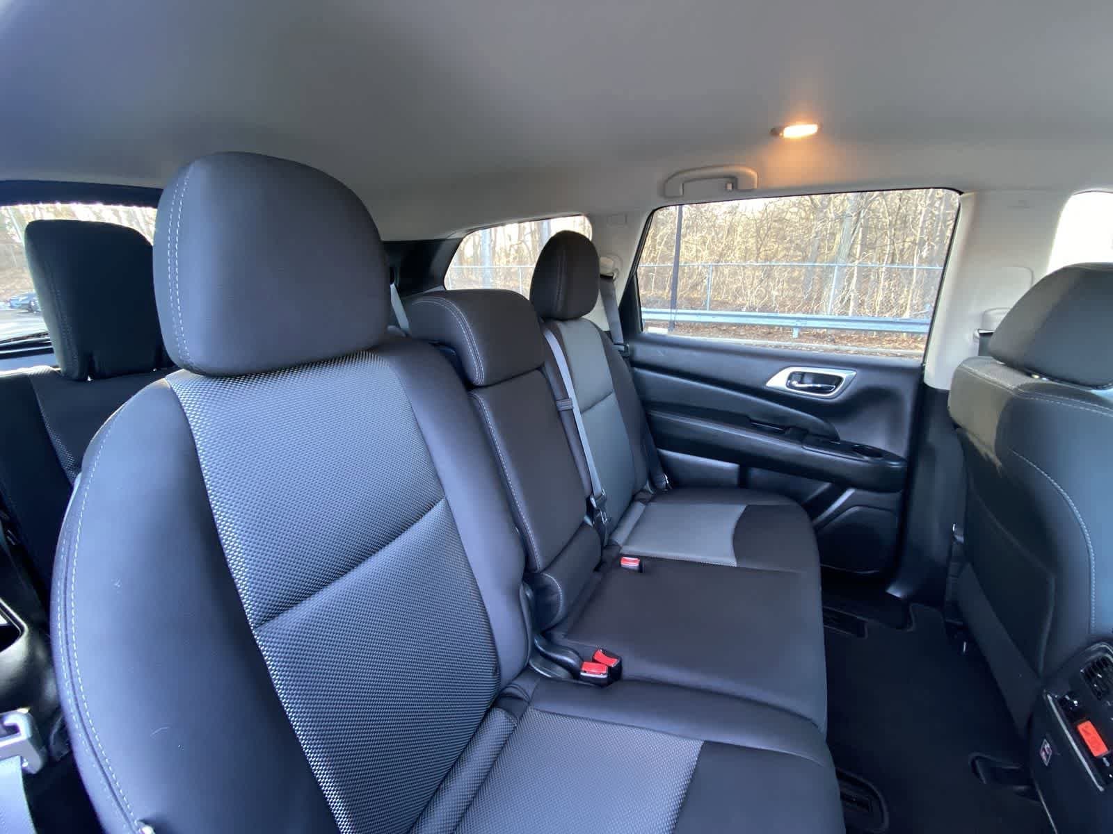 Thumbnail: 2018 Nissan Pathfinder - 29