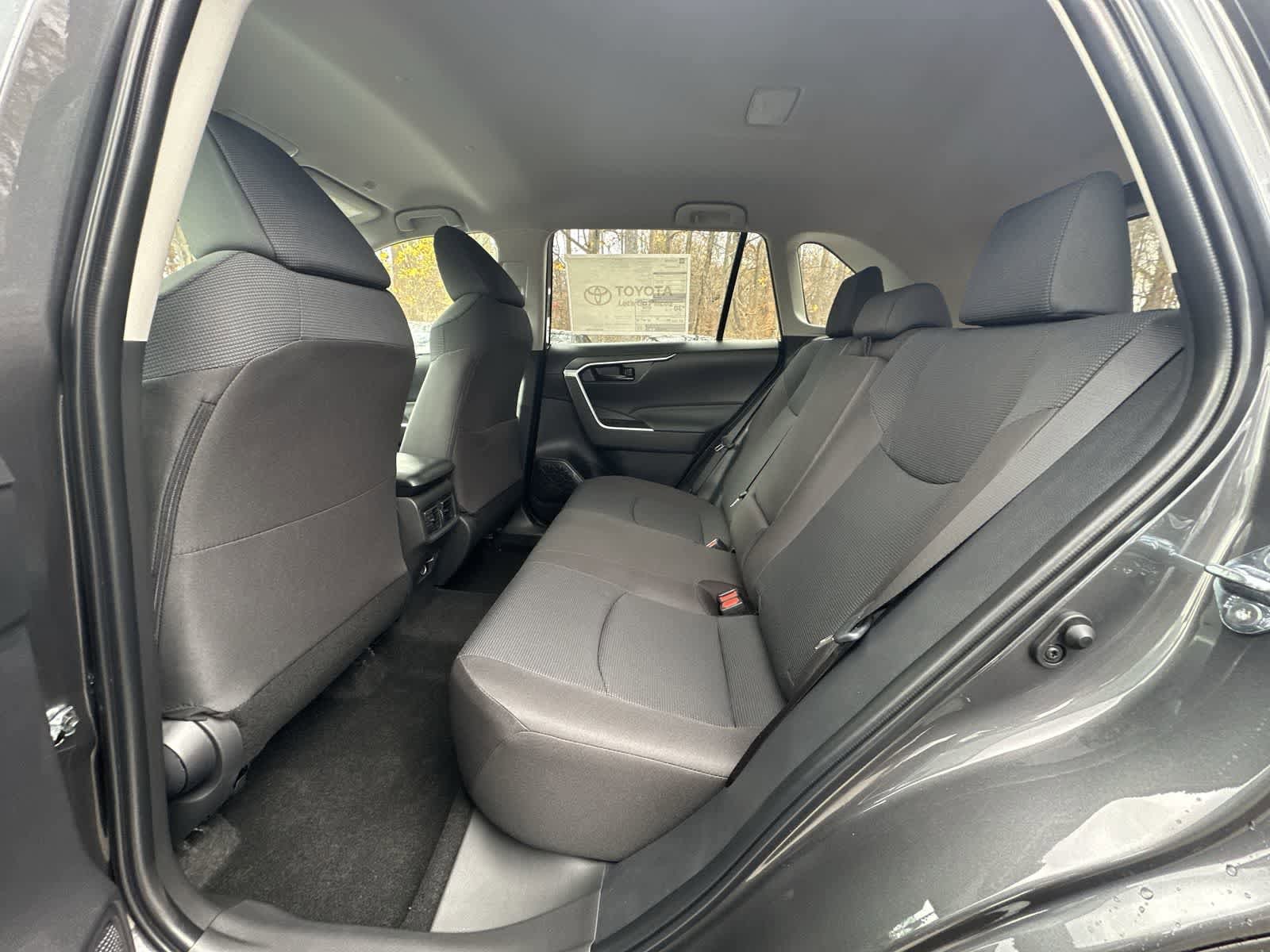 Thumbnail: 2025 Toyota RAV4 - 24