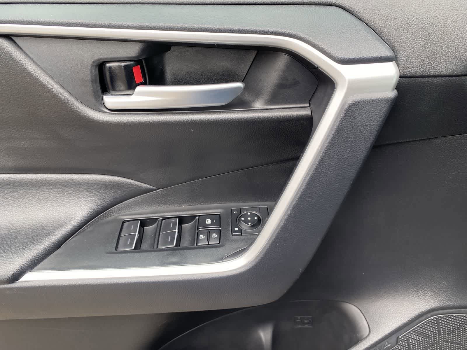 Thumbnail: 2025 Toyota RAV4 - 16