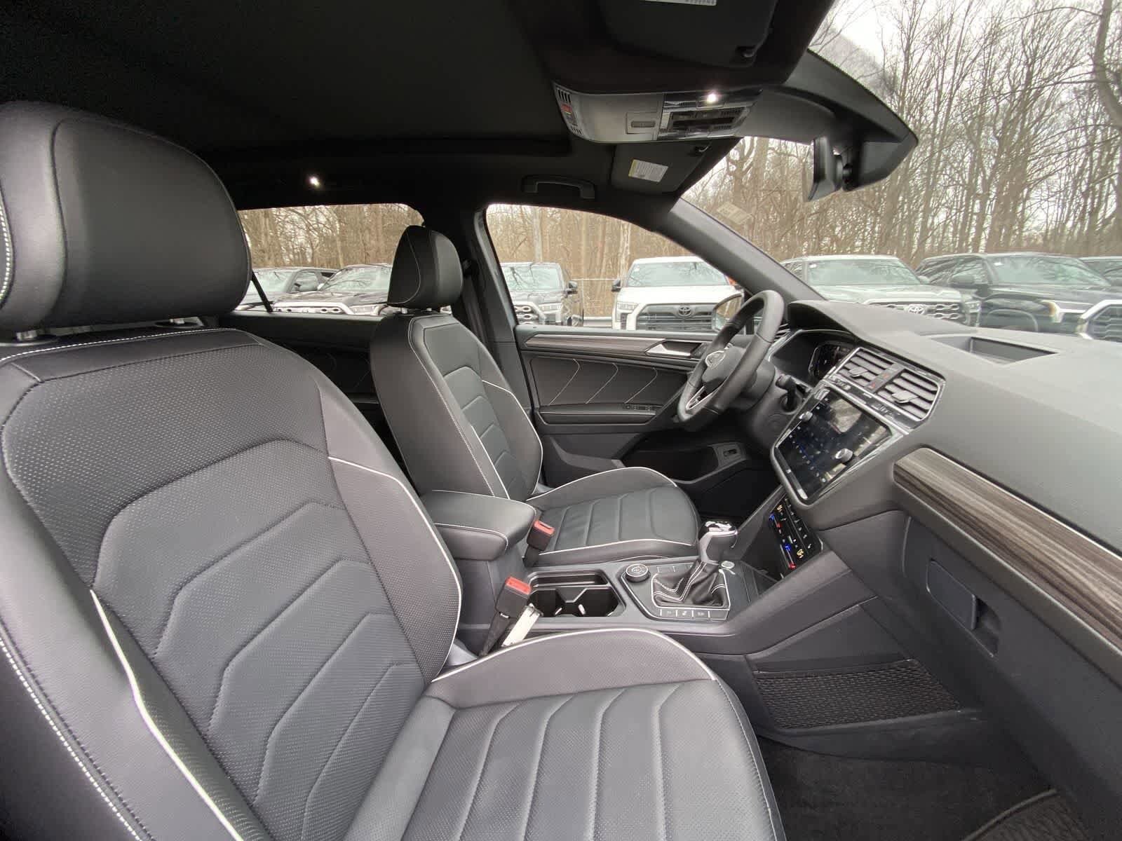 Thumbnail: 2024 Volkswagen Tiguan - 45