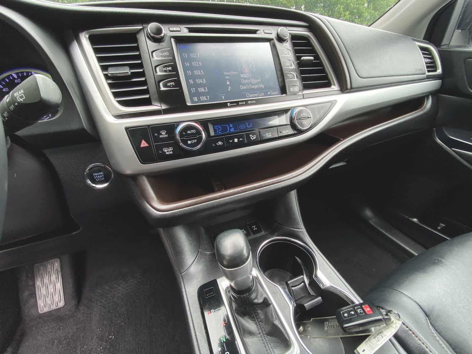 Thumbnail: 2018 Toyota Highlander - 20