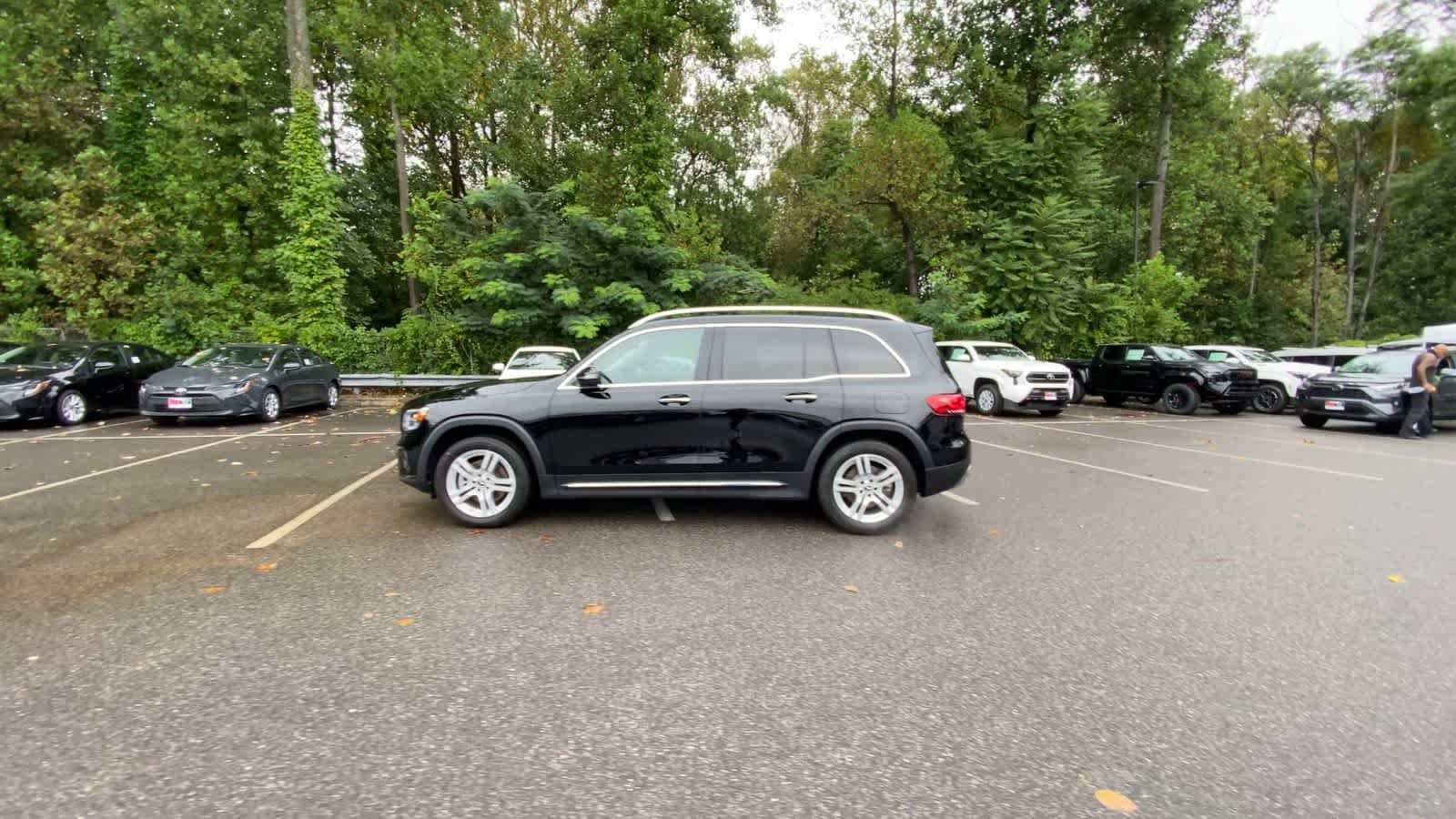 Thumbnail: 2021 Mercedes-Benz GLB - 5