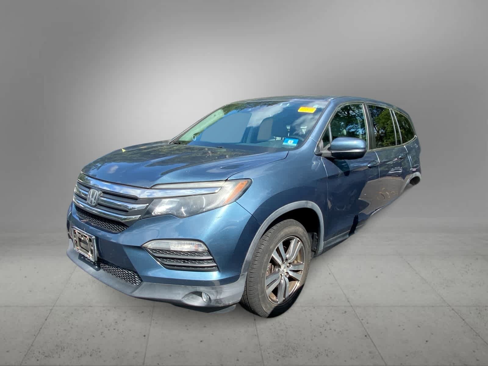 Thumbnail: 2016 Honda Pilot - 1