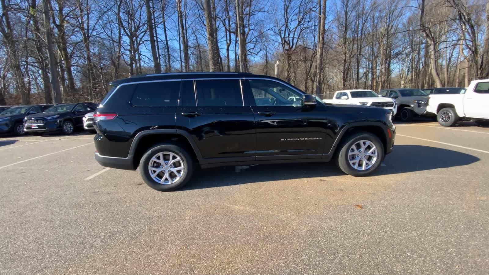 Thumbnail: 2021 Jeep Grand Cherokee L - 16