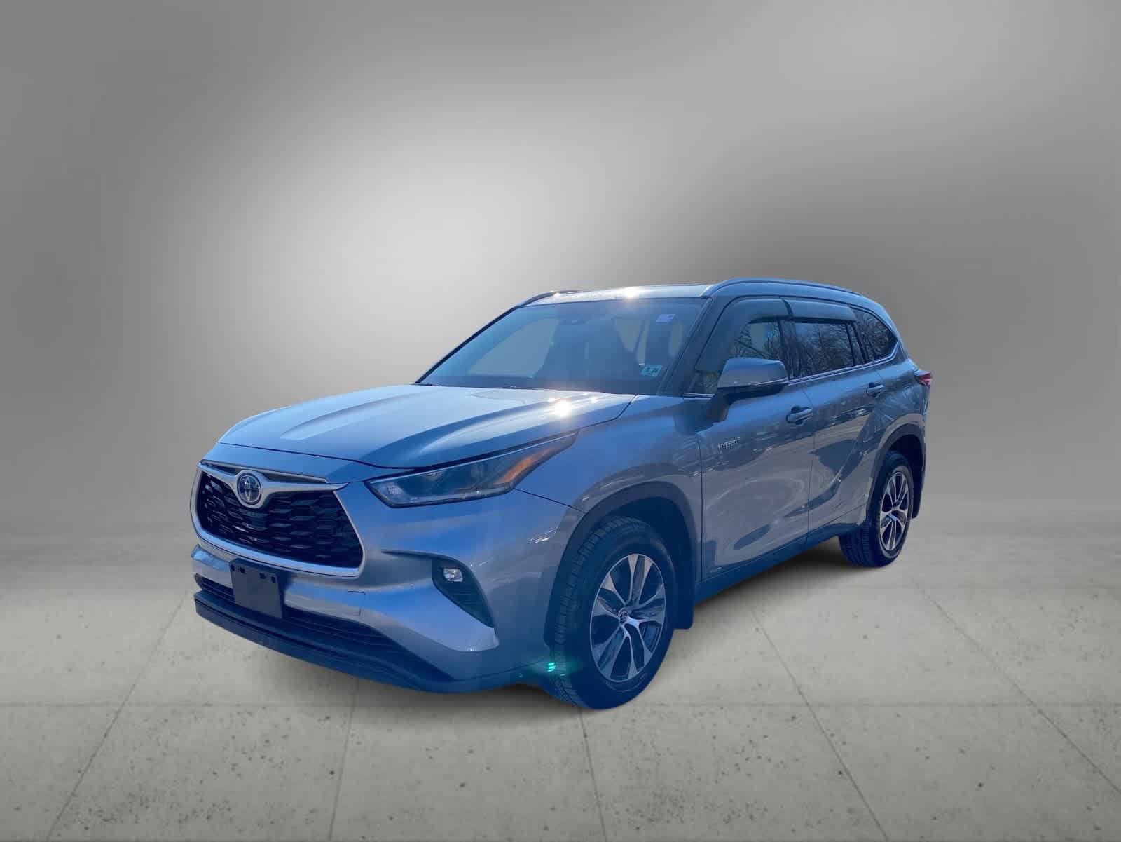 Thumbnail: 2021 Toyota Highlander - 2