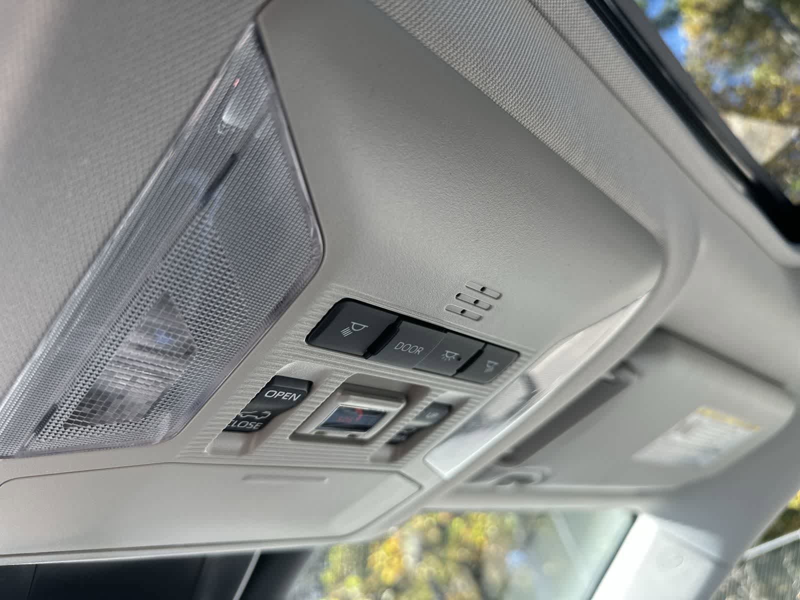 Thumbnail: 2025 Toyota RAV4 - 23