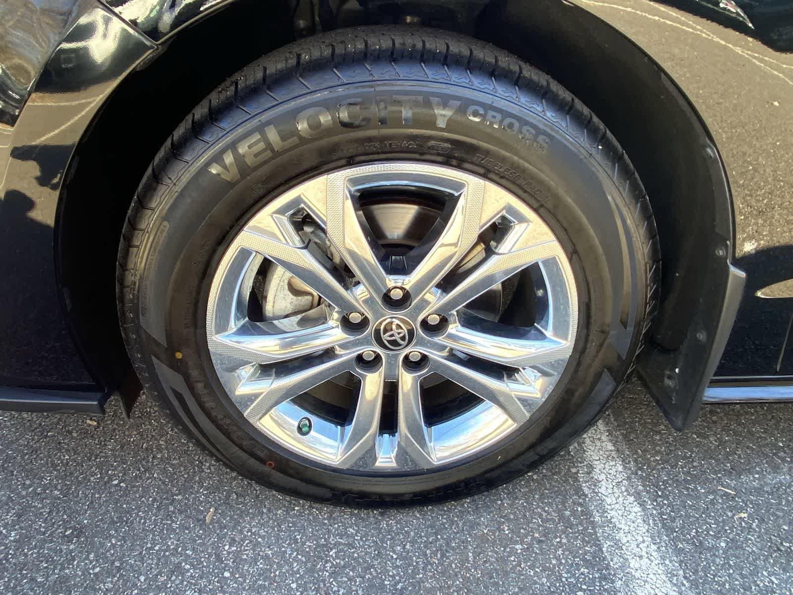 Thumbnail: 2023 Toyota Sienna - 14