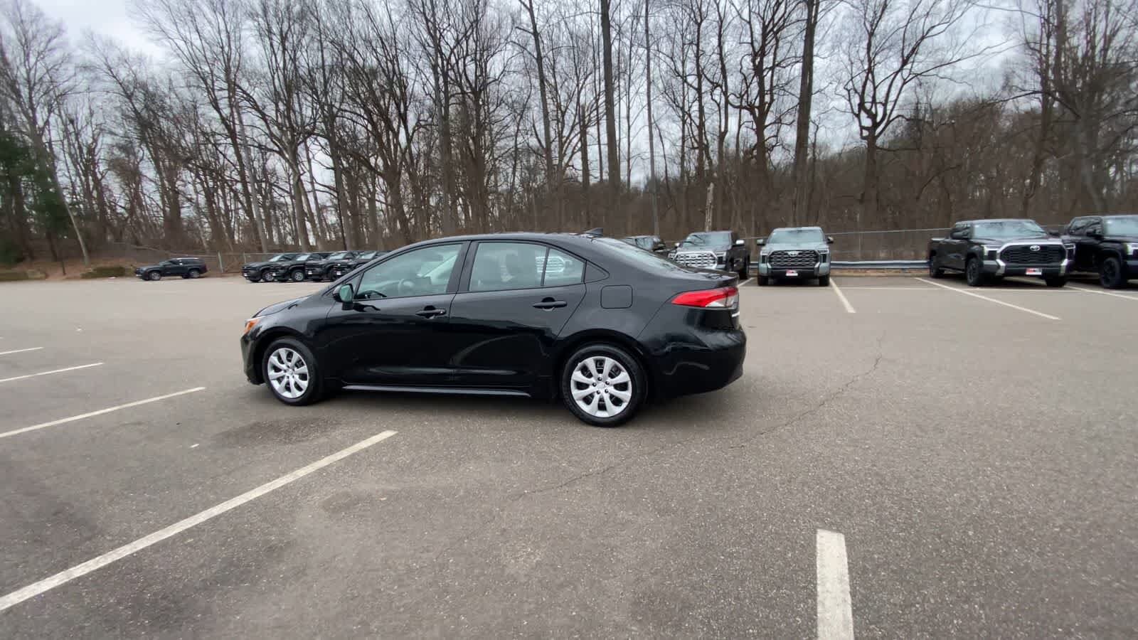 Thumbnail: 2025 Toyota Corolla - 10