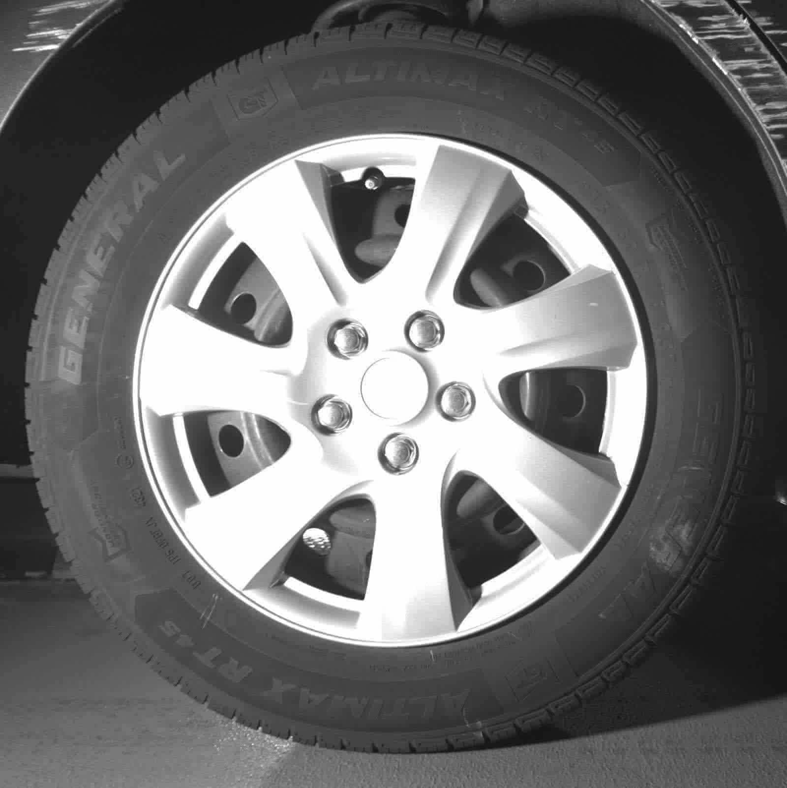 Thumbnail: 2011 Toyota Camry - 16