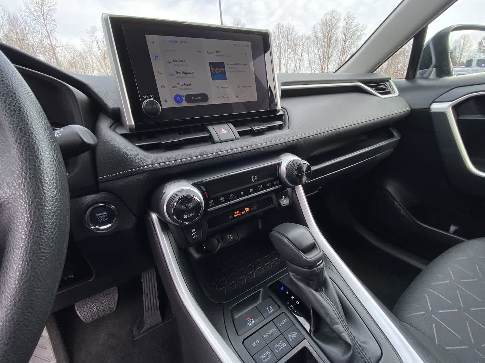 Thumbnail: 2025 Toyota RAV4 - 20