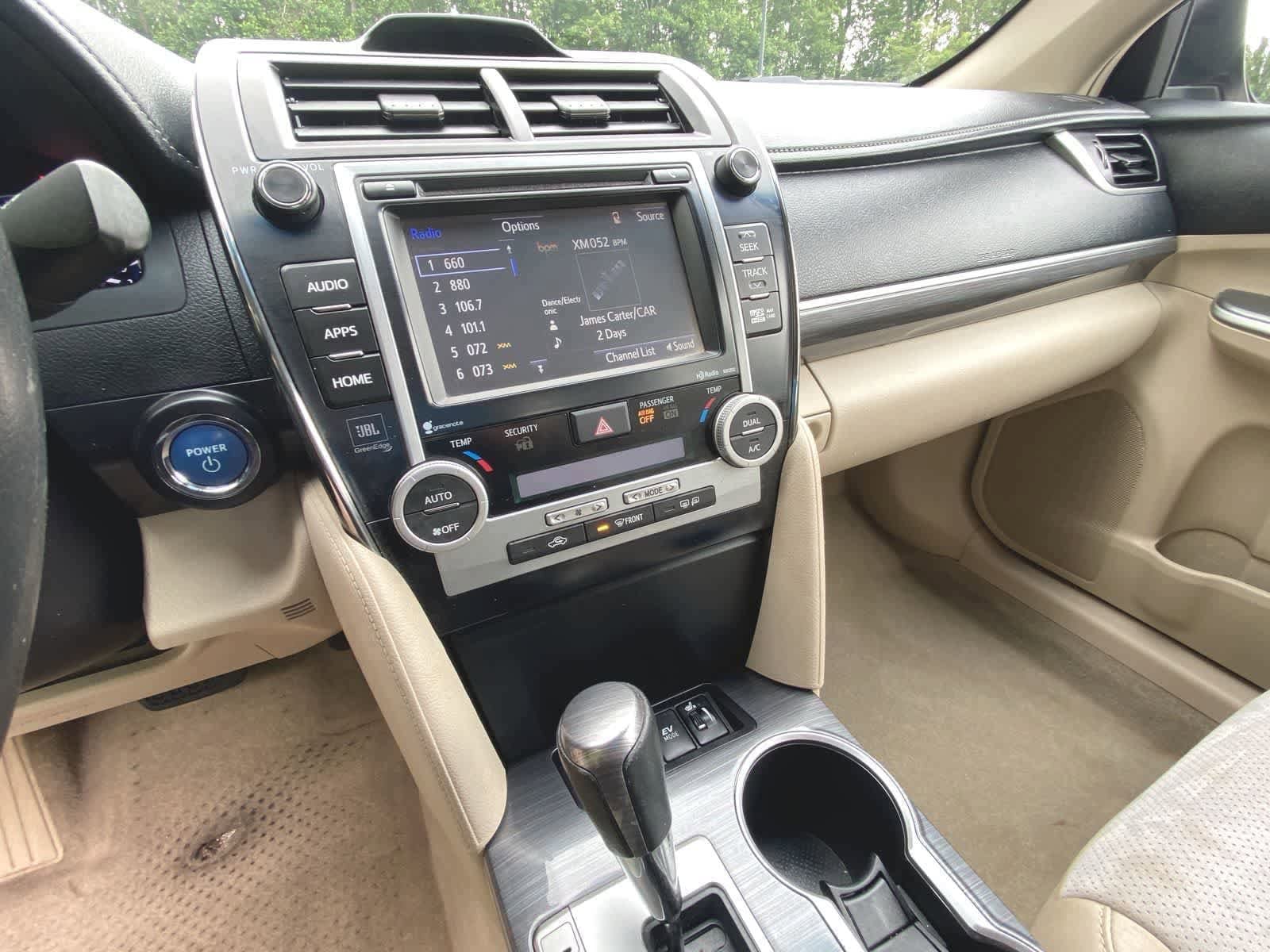 Thumbnail: 2014 Toyota Camry - 20