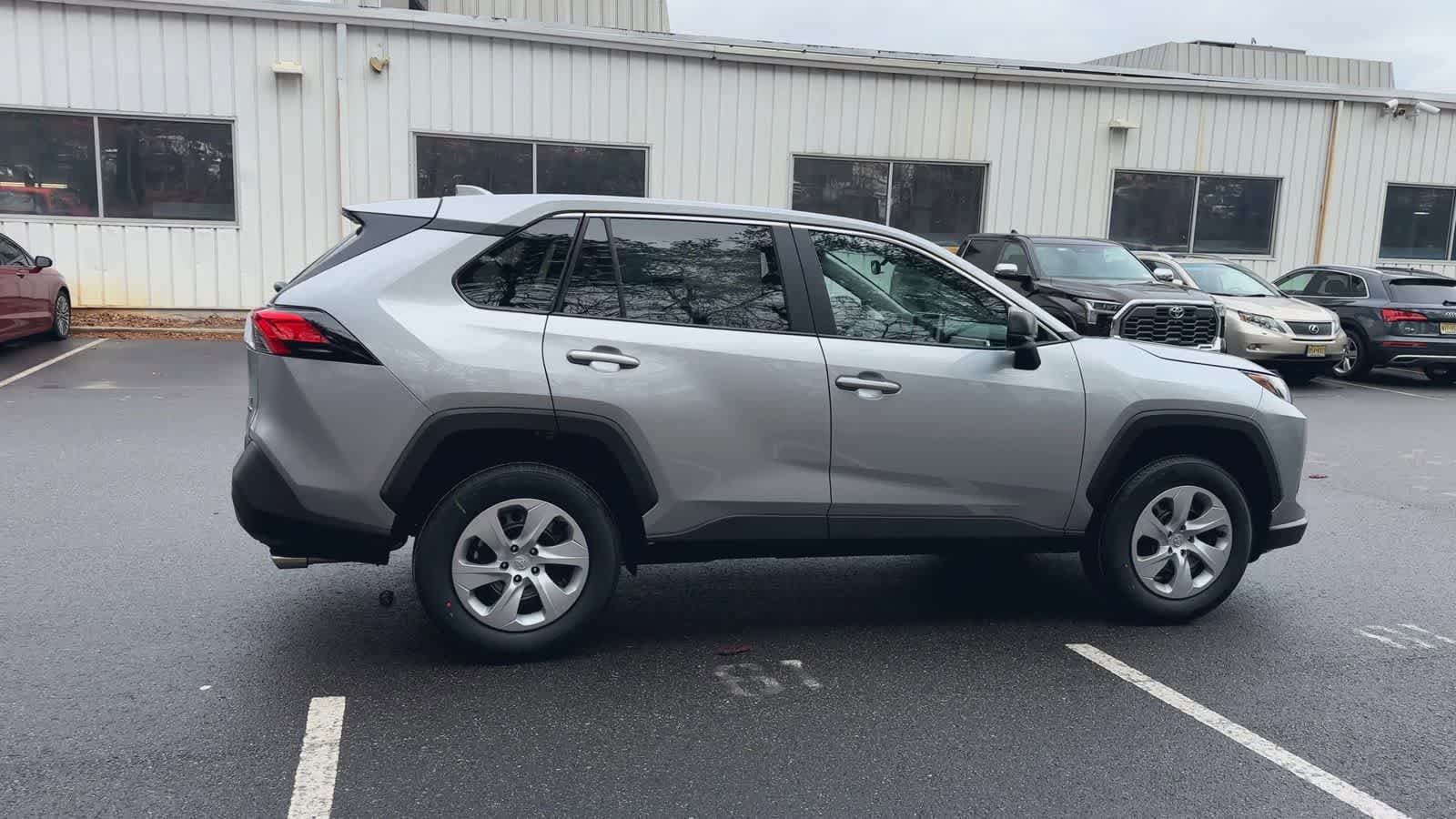 Thumbnail: 2025 Toyota RAV4 - 9