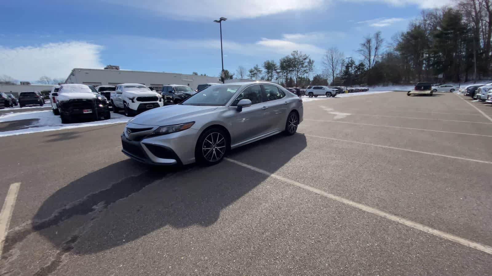 Thumbnail: 2024 Toyota Camry - 10