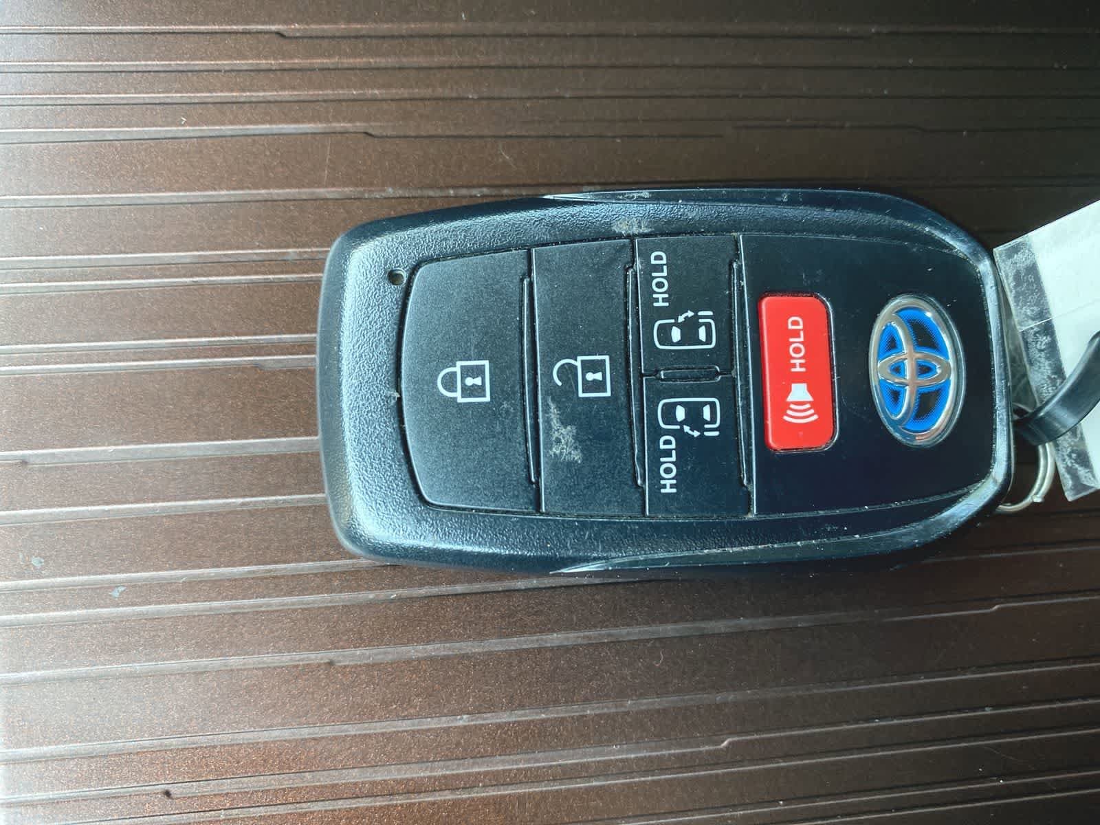 2023 Toyota Sienna LE 31