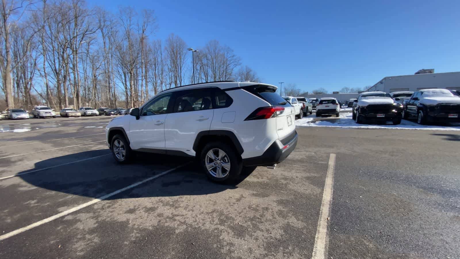 Thumbnail: 2025 Toyota RAV4 - 6