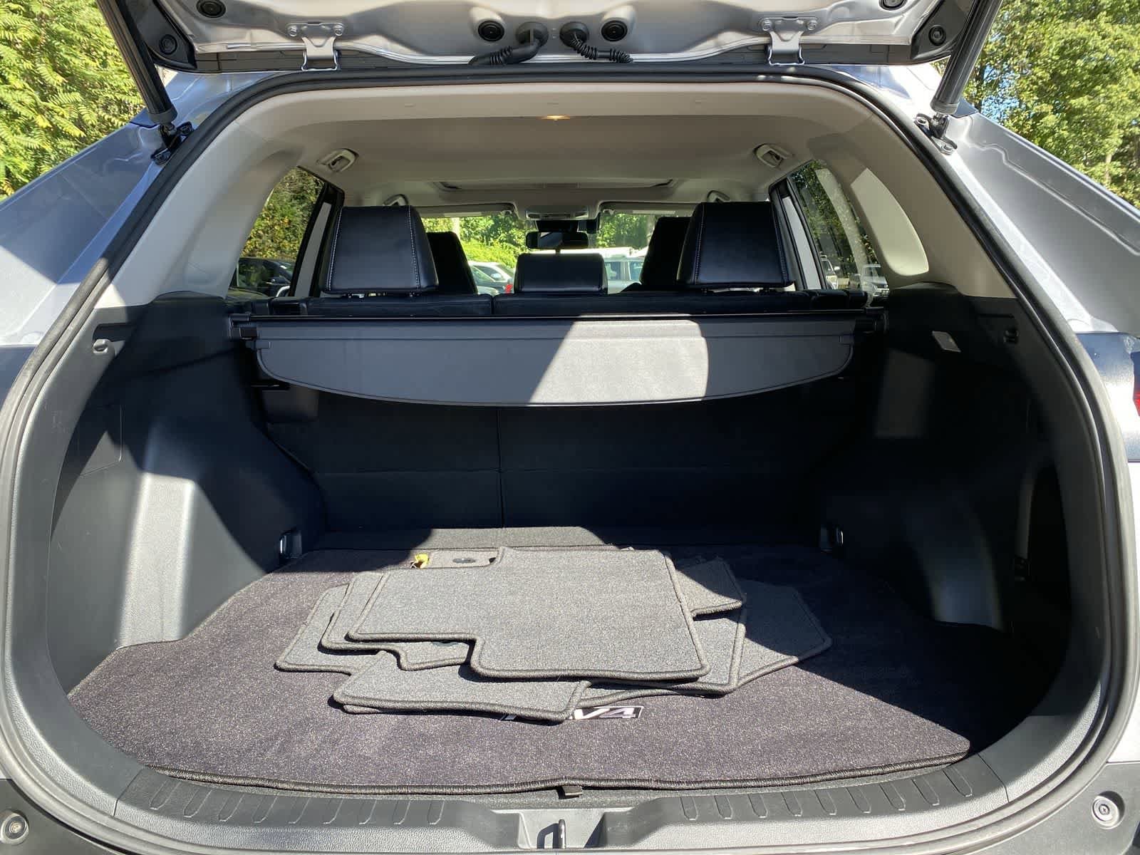 Thumbnail: 2021 Toyota RAV4 - 10