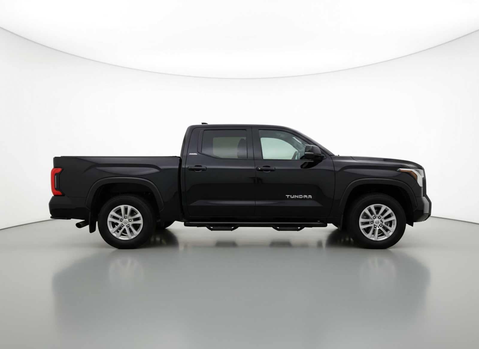 Thumbnail: 2022 Toyota Tundra - 4