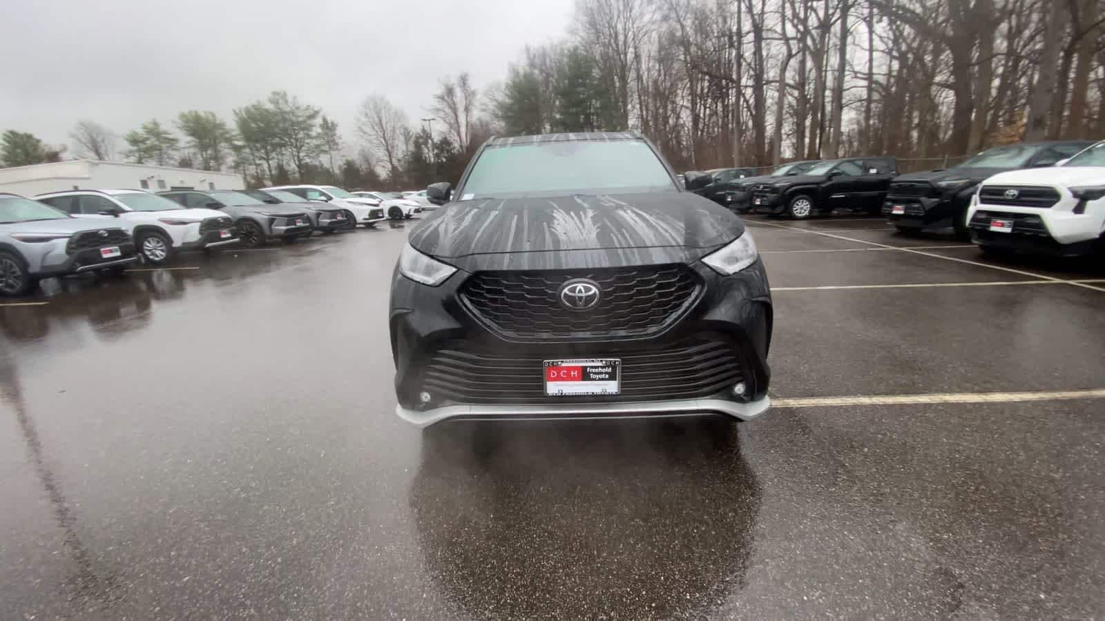 Thumbnail: 2025 Toyota Highlander - 9