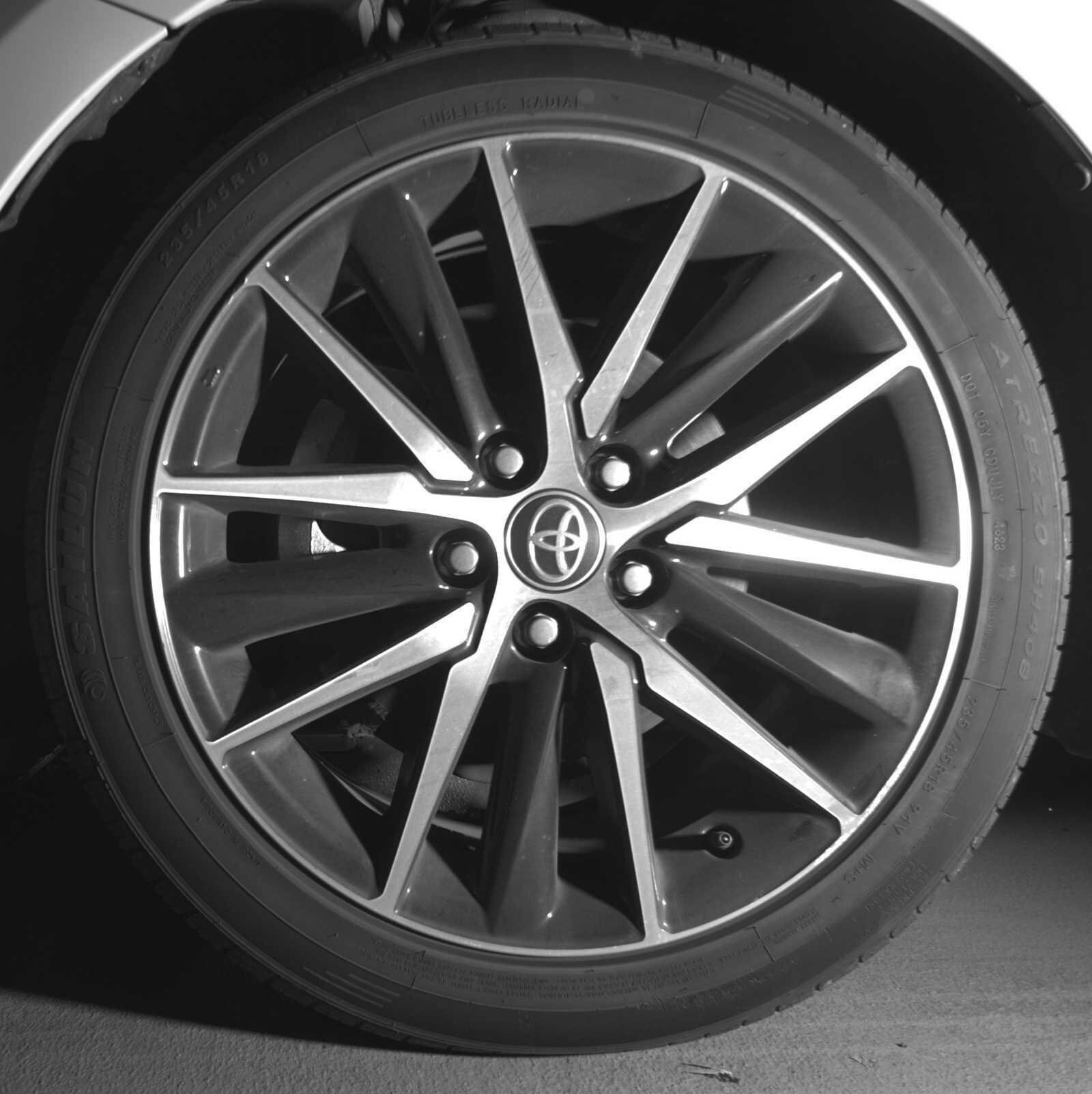 Thumbnail: 2023 Toyota Camry - 10