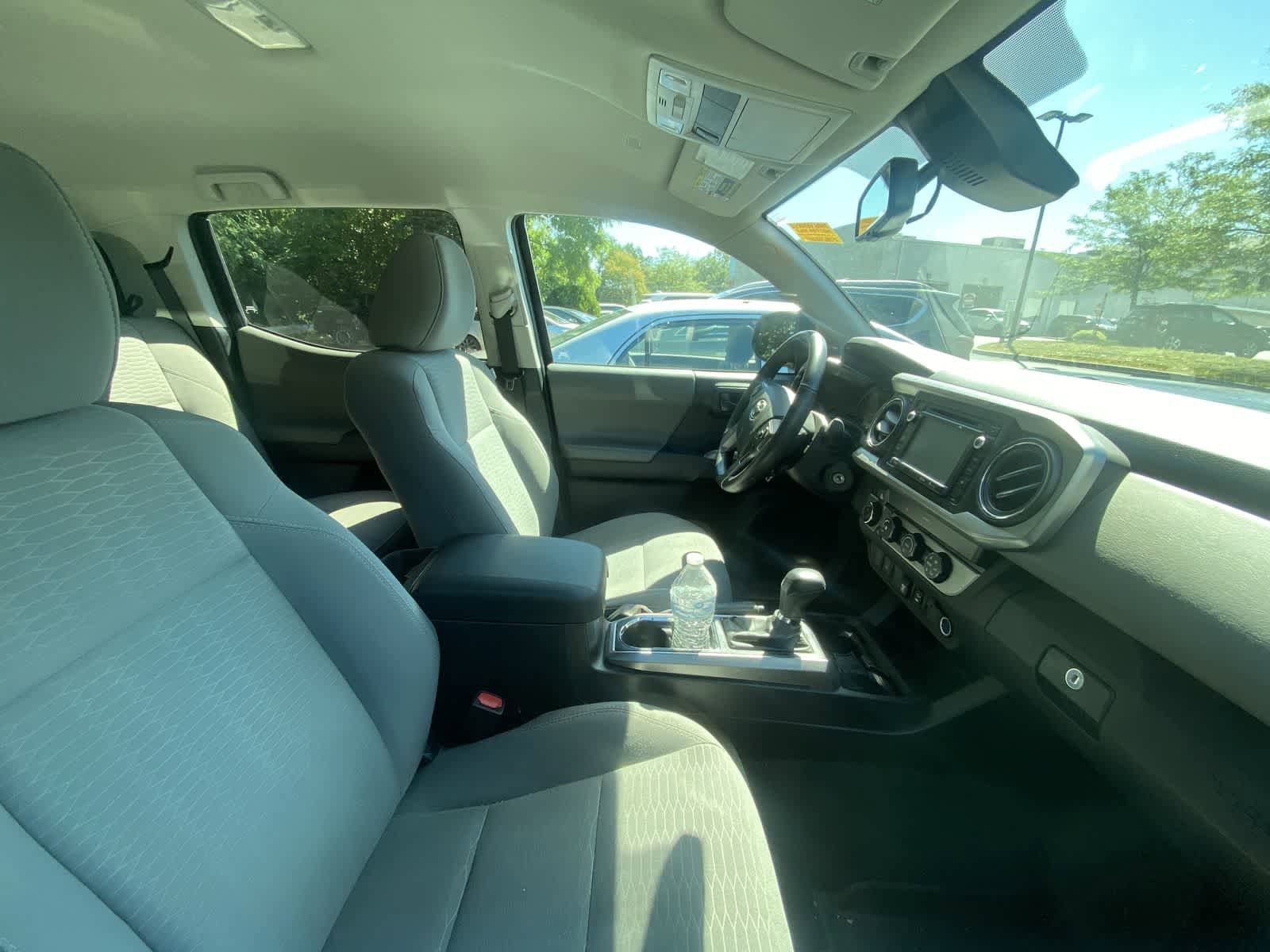 Thumbnail: 2019 Toyota Tacoma - 6
