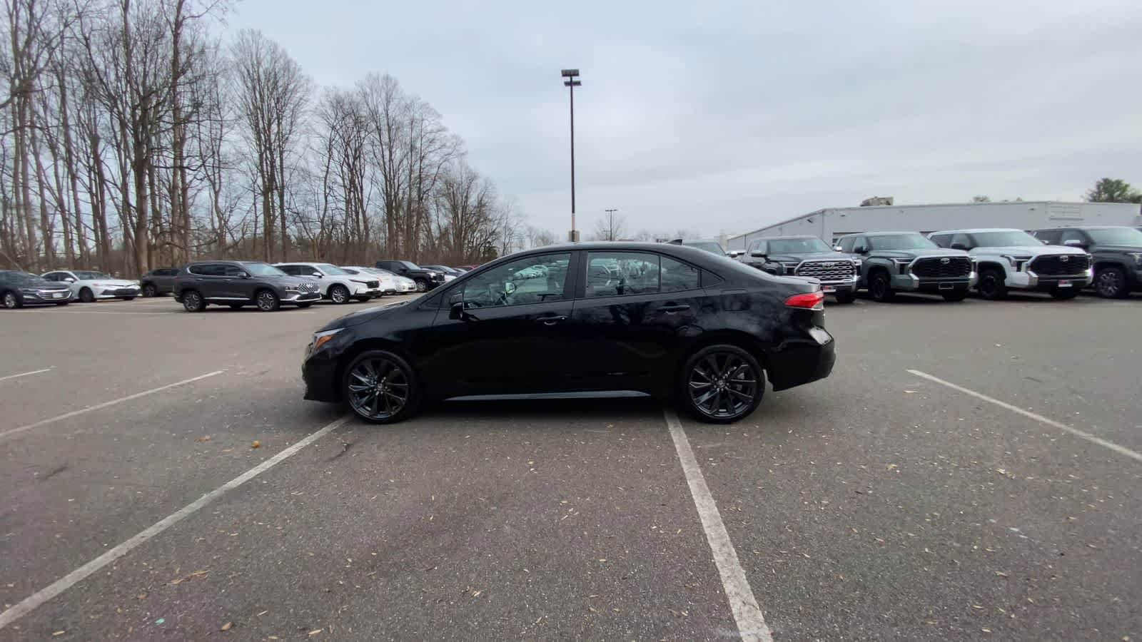 Thumbnail: 2025 Toyota Corolla - 12