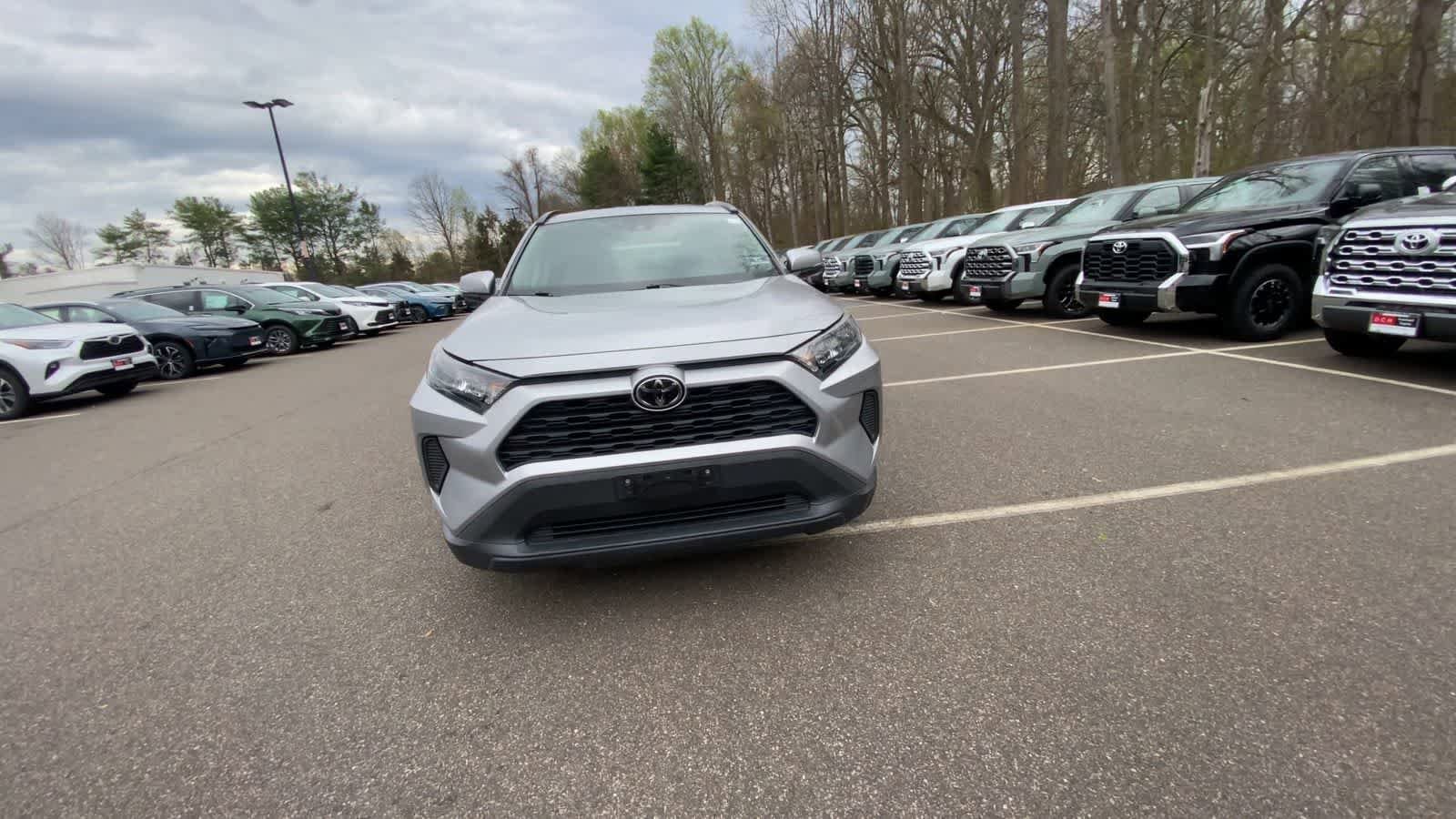 Thumbnail: 2019 Toyota RAV4 - 3